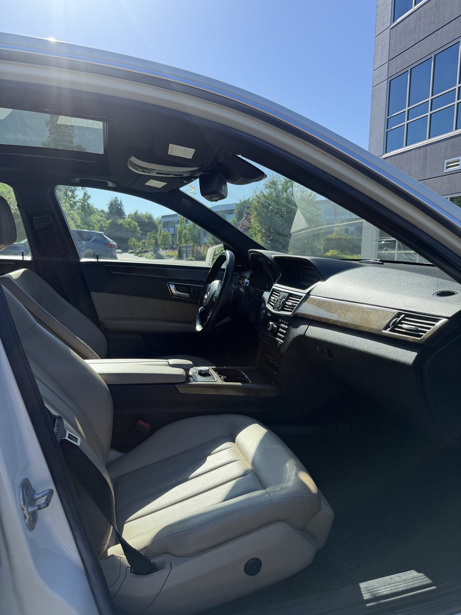 2010 Mercedes-Benz E350 thumbnail 8