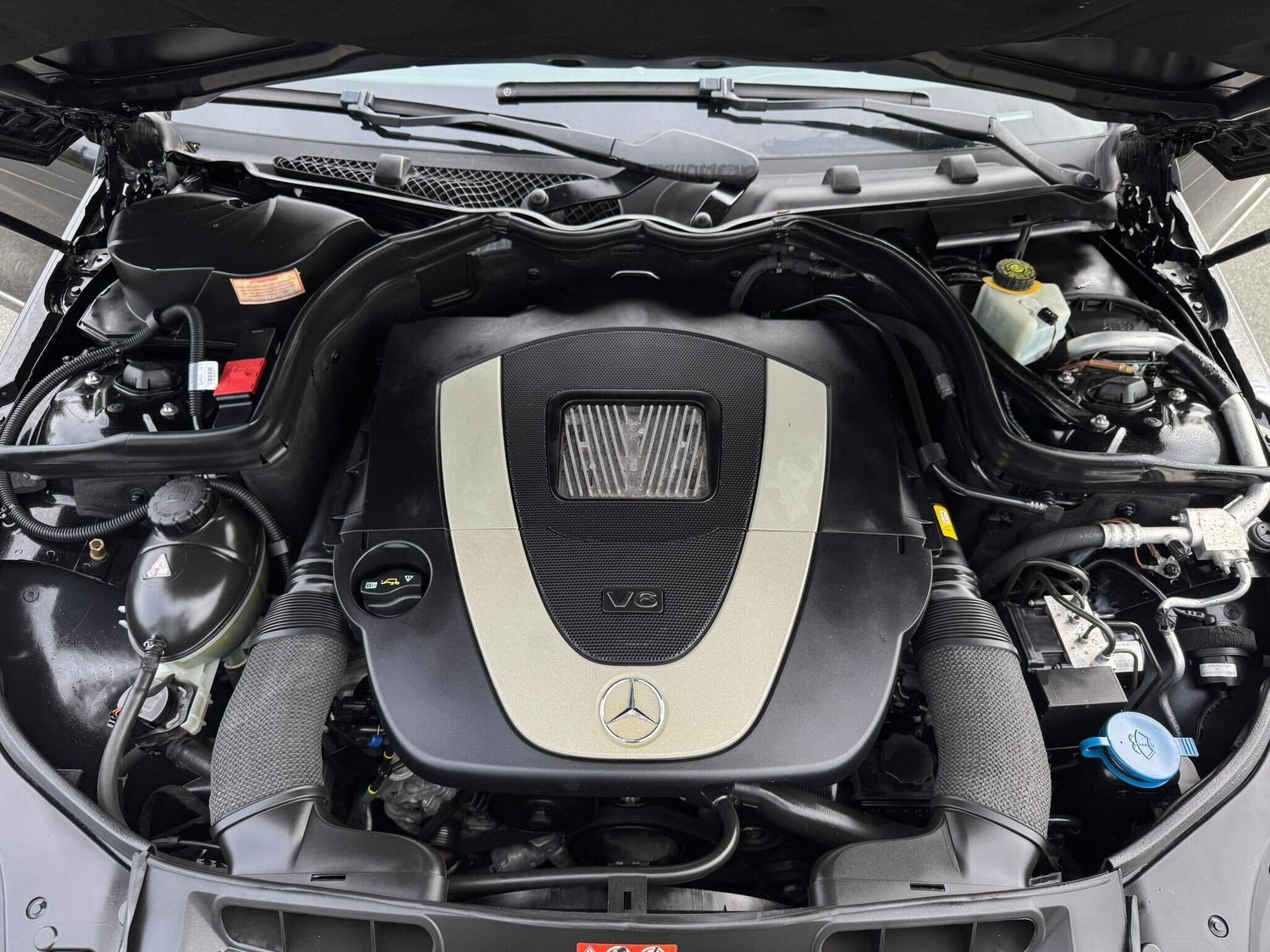 2011 Mercedes-Benz C300 thumbnail 30