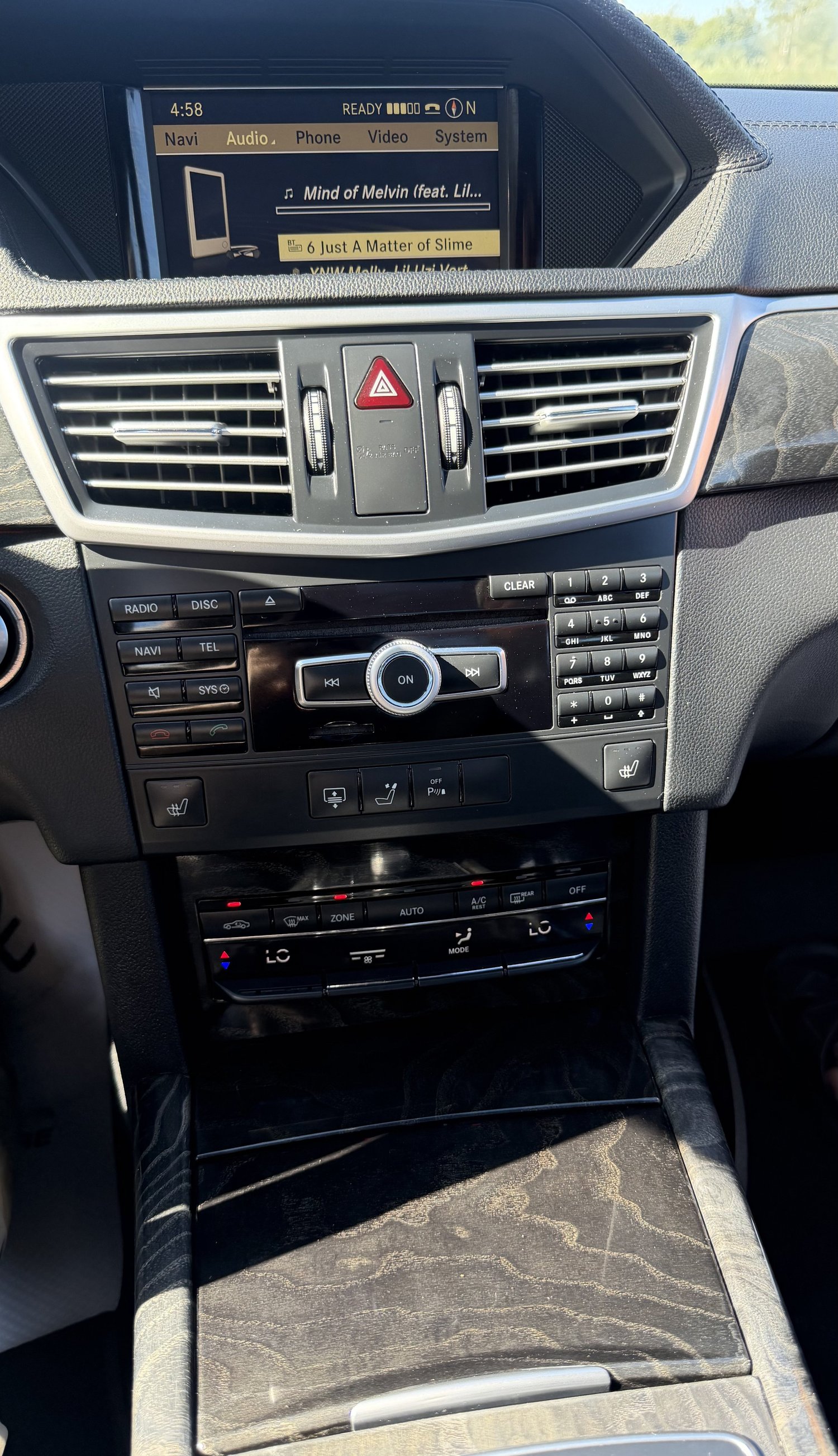 2012 Mercedes-Benz E 350 thumbnail 11