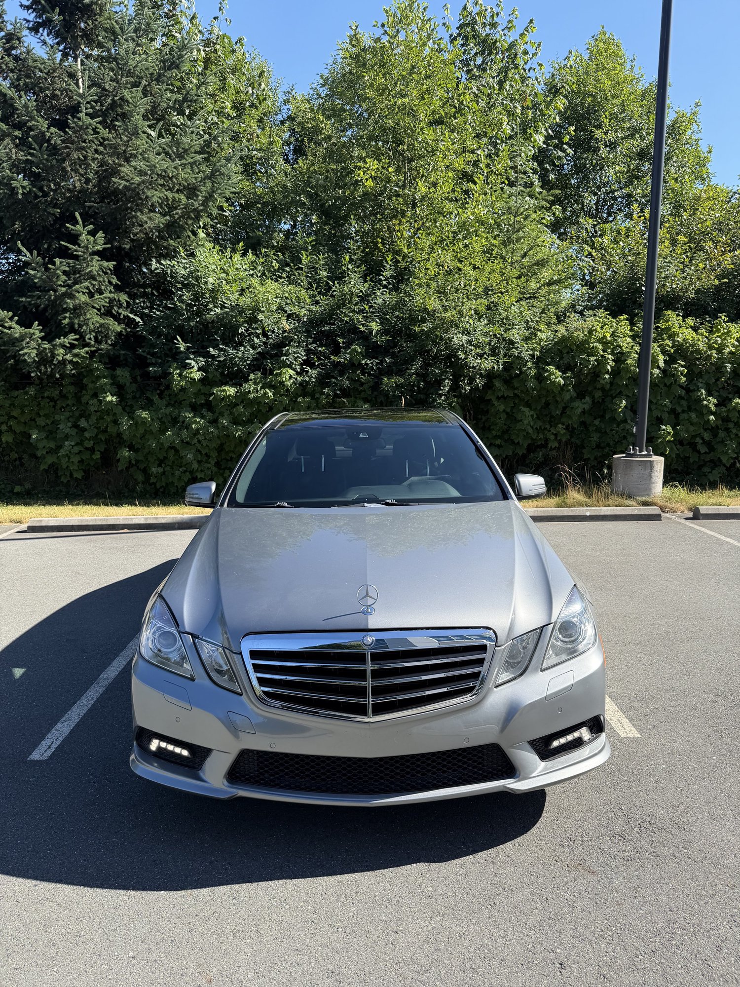 2012 Mercedes-Benz E 350 thumbnail 2