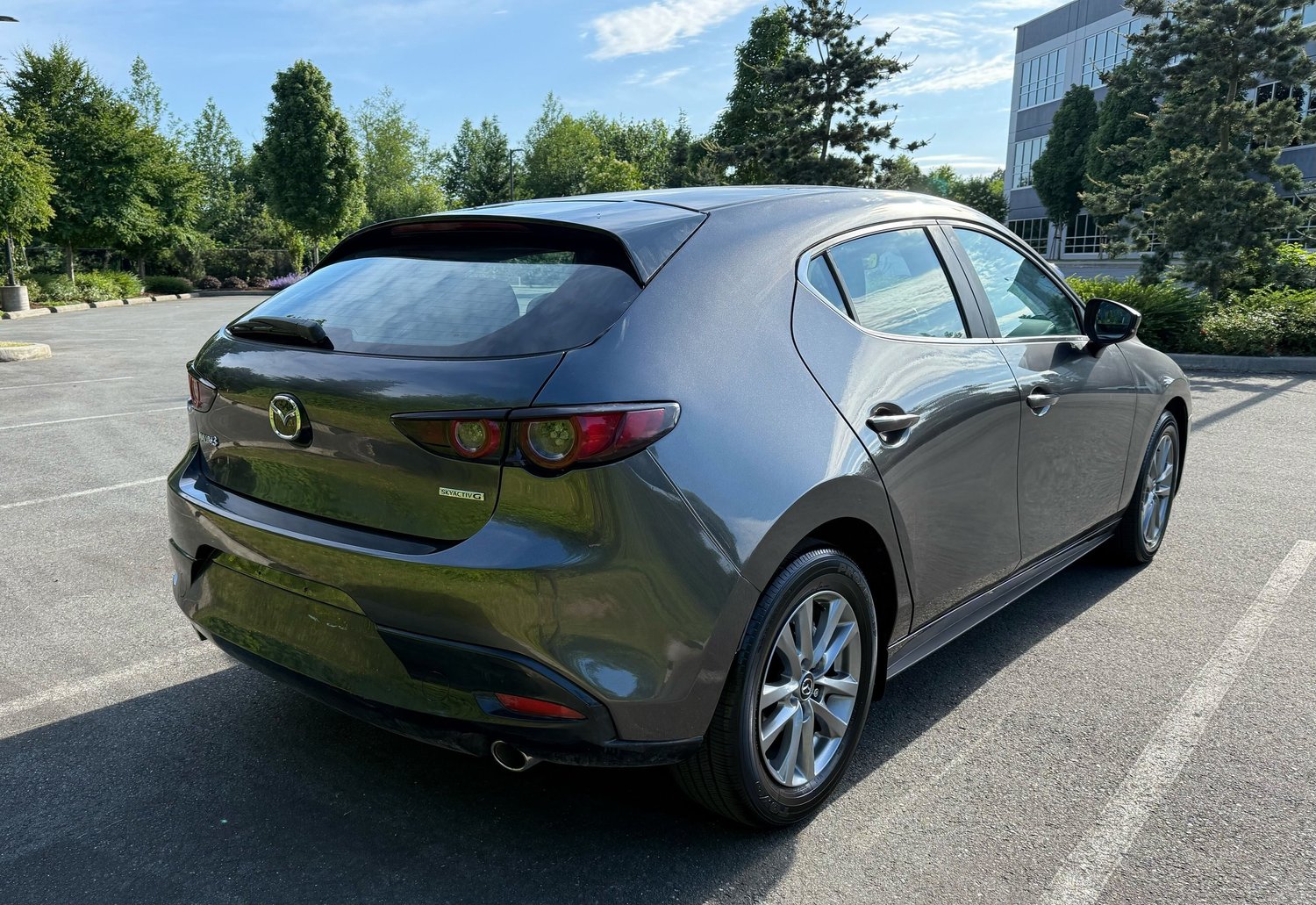 2025 Mazda 3 thumbnail 4